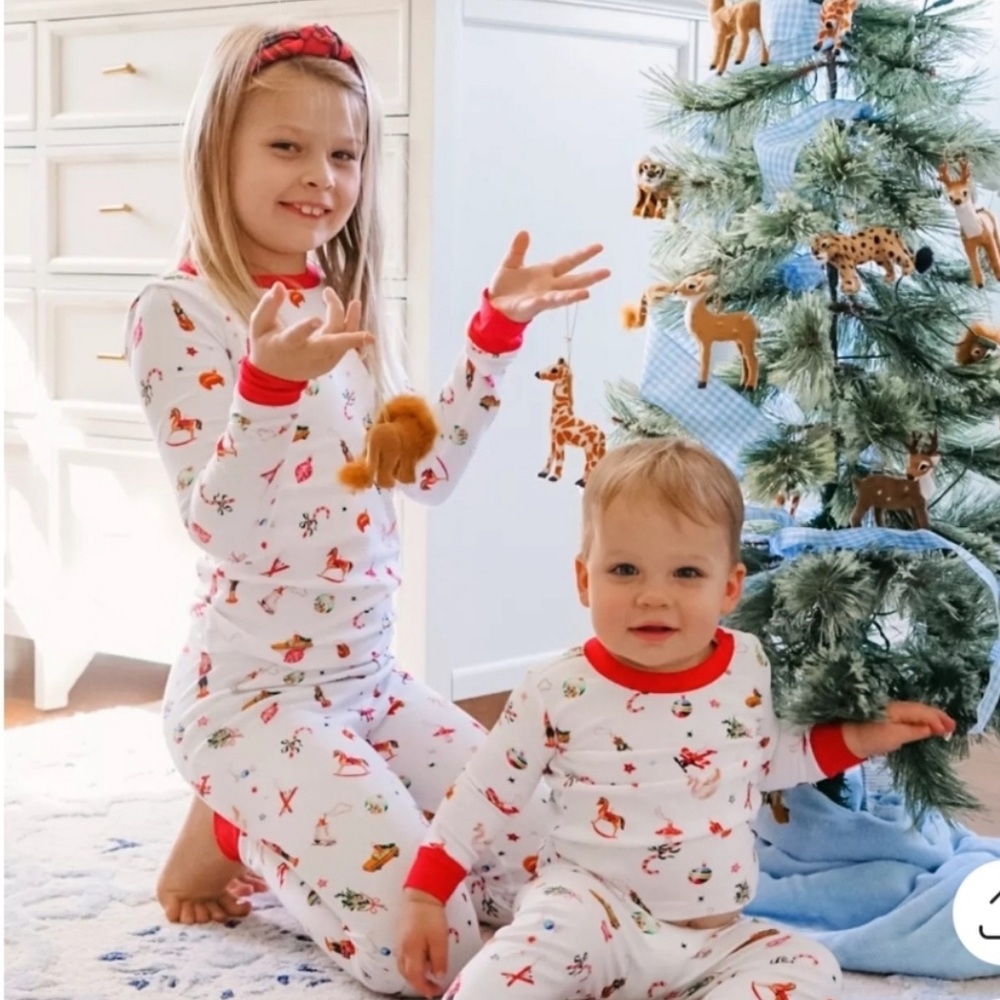 Lake- Ornaments Long Sleeve Long Pants Pajama Set, White & Red, size 8